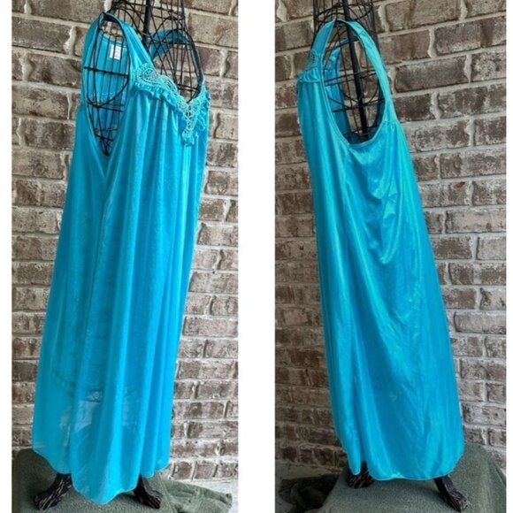 Lati Fashion Intimates Collection Nightgown Medium? Blue Sleeveless Embr… - Picture 6 of 12